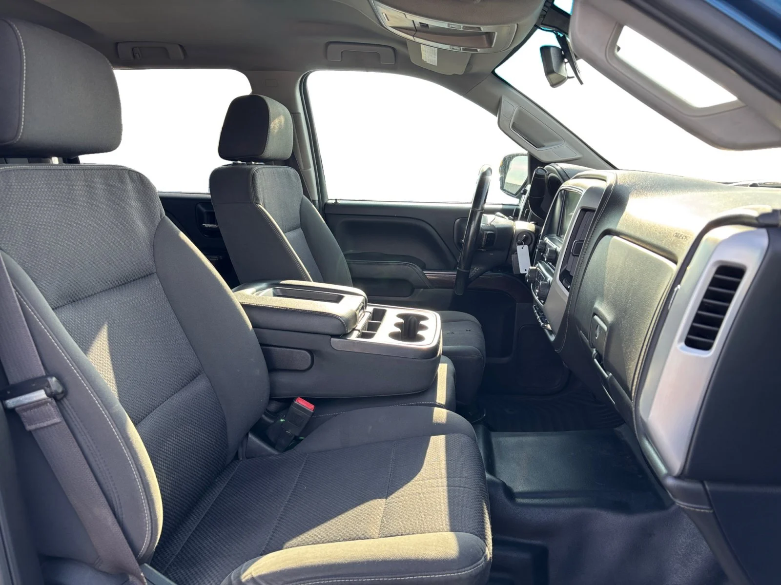 Used 2017 Blue GMC SLE image 17