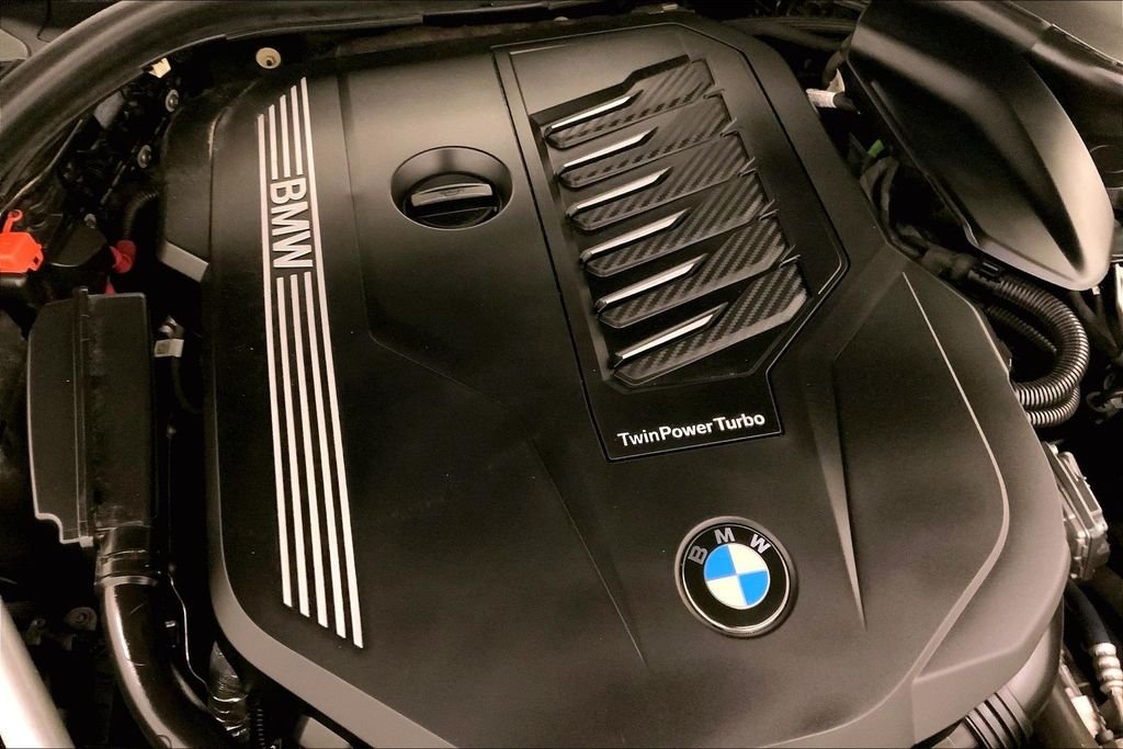 Used 2022 Black Sapphire Metallic BMW  image 31