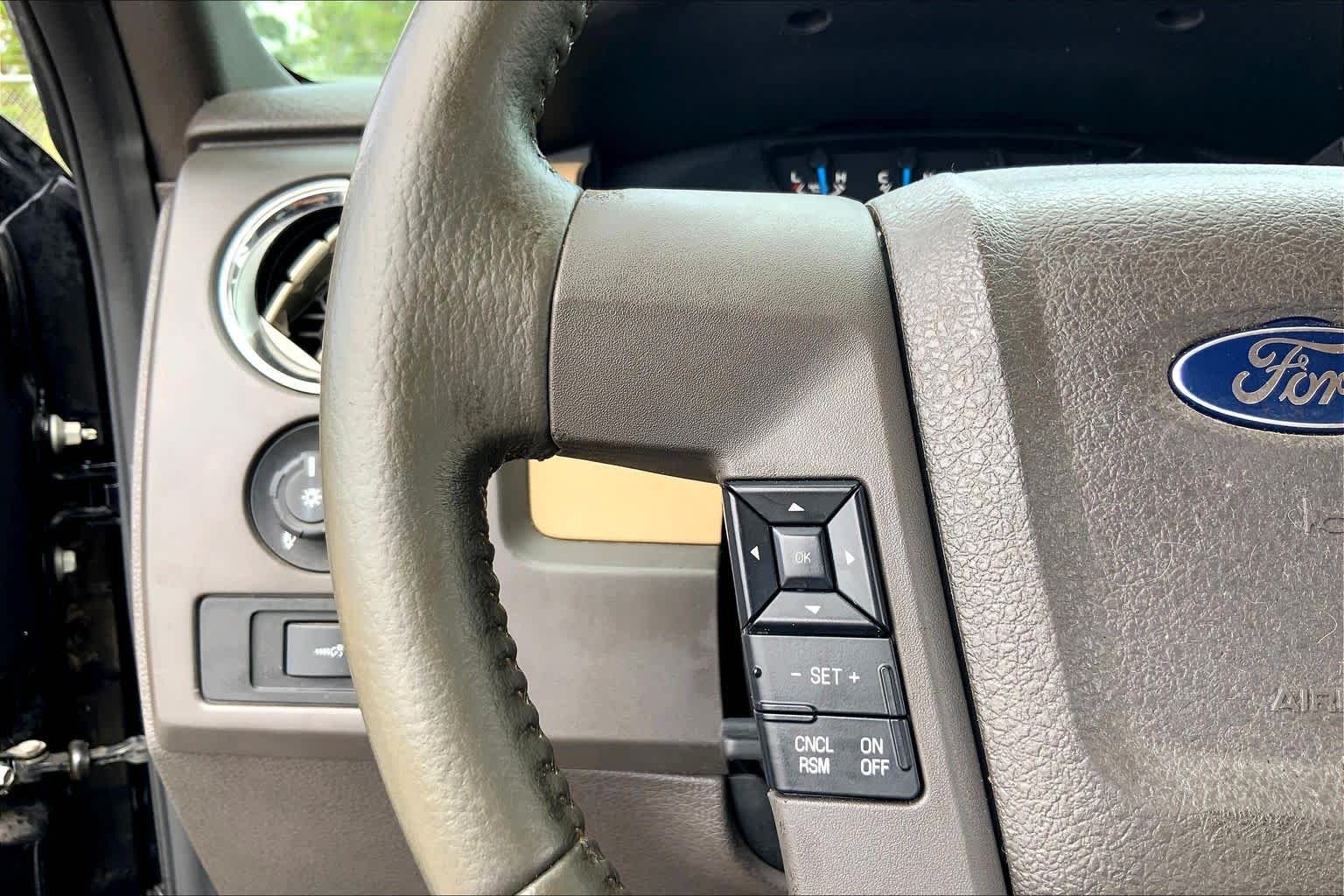 Used 2013 Tuxedo Black Metallic Ford XLT image 23