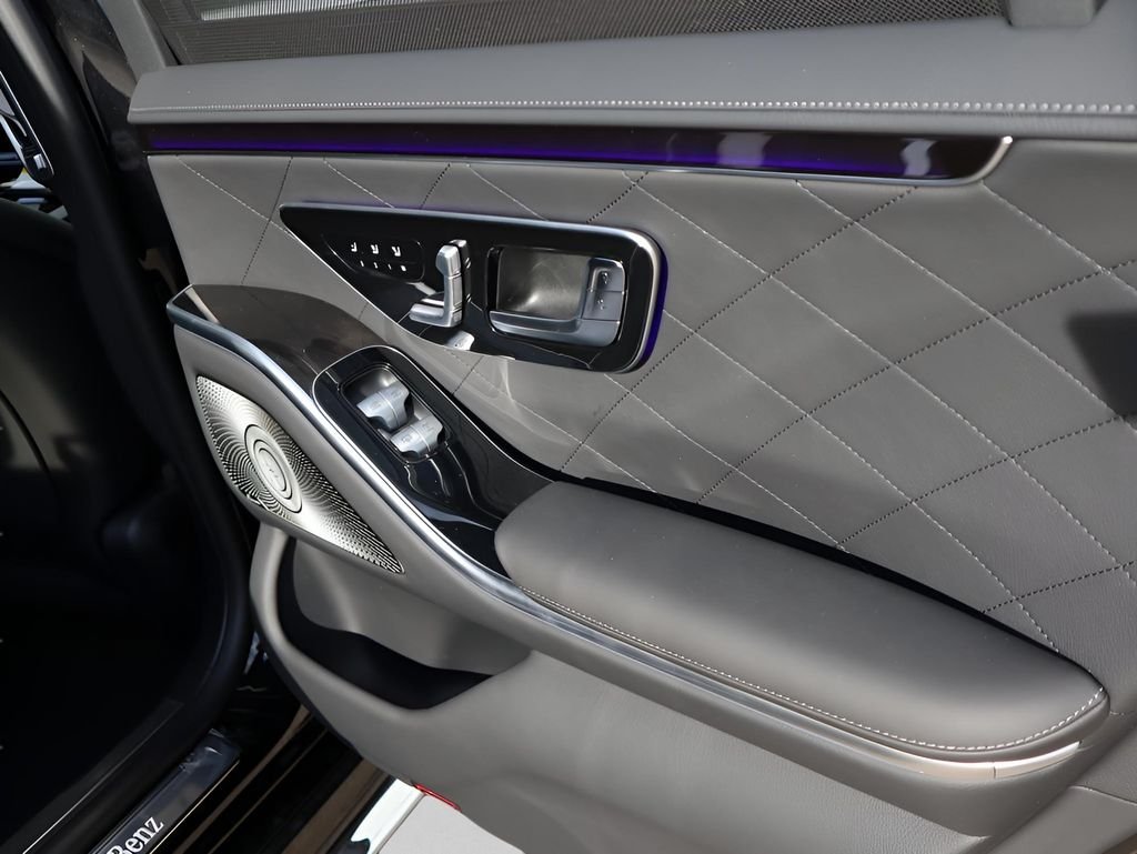 New 2026 Obsidian Black Metallic Mercedes-Benz S 500 image 18