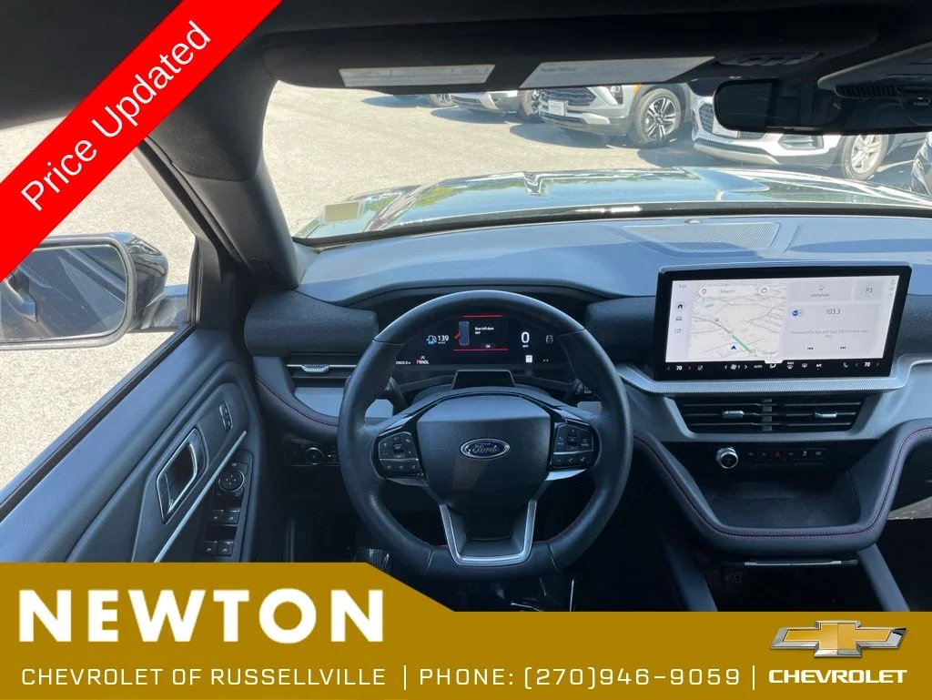 Used 2025 Gray Ford ST-Line image 22