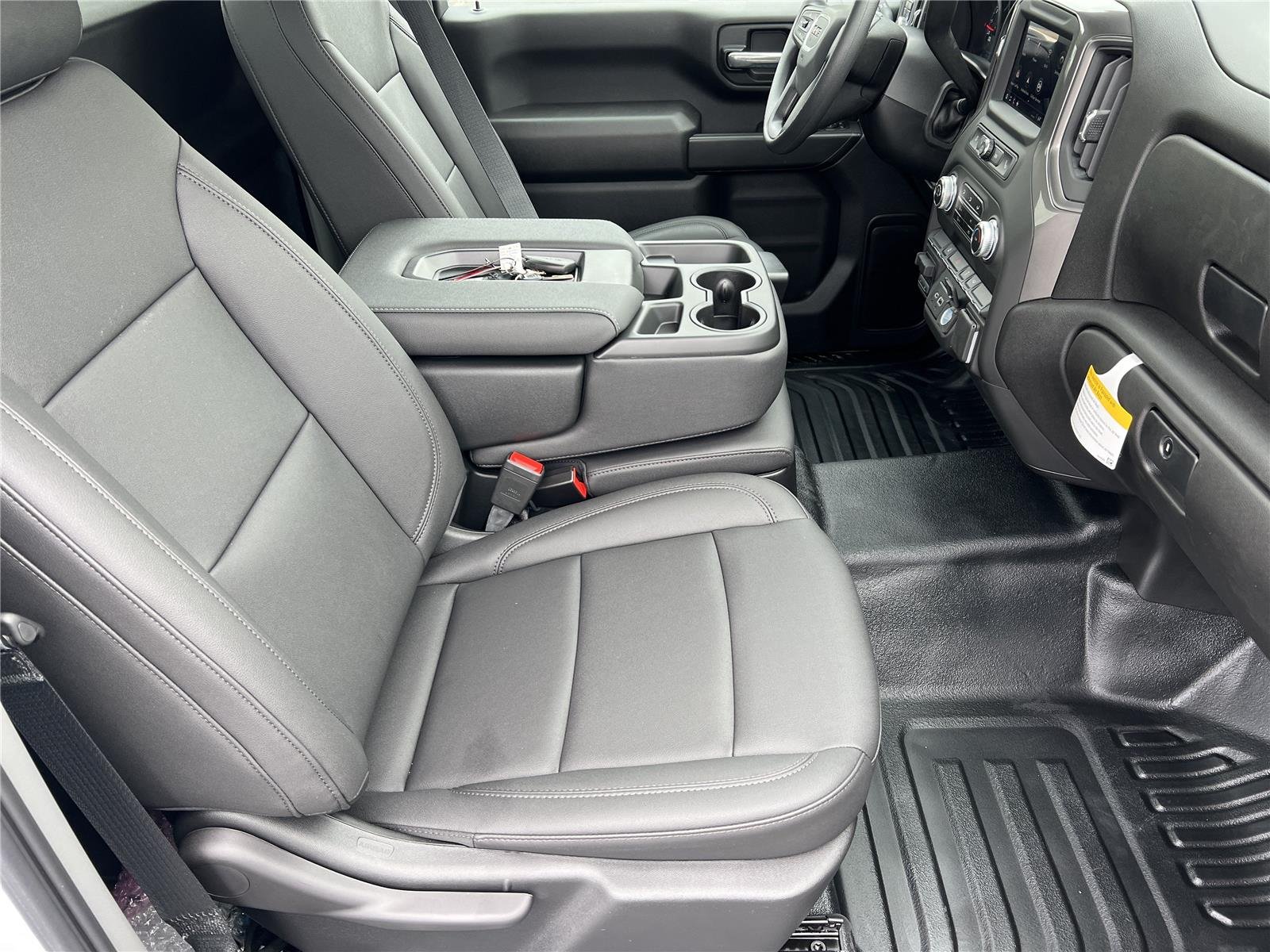 2025 GMC Sierra 2500HD Pro - Photo 13