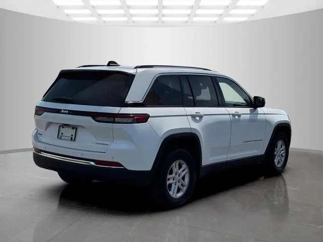 Certified Used 2024 White/off-white Jeep Laredo image 7