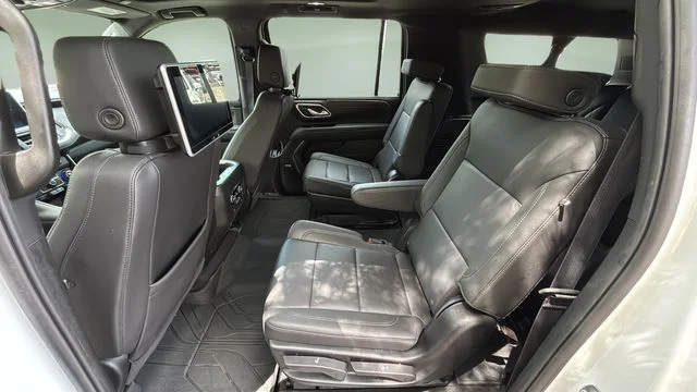 Used 2024 White Chevrolet Z71 image 20