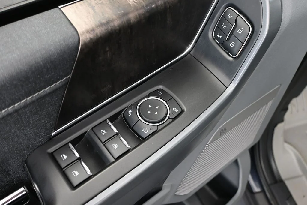 Used 2021 Blue Ford Lariat image 15