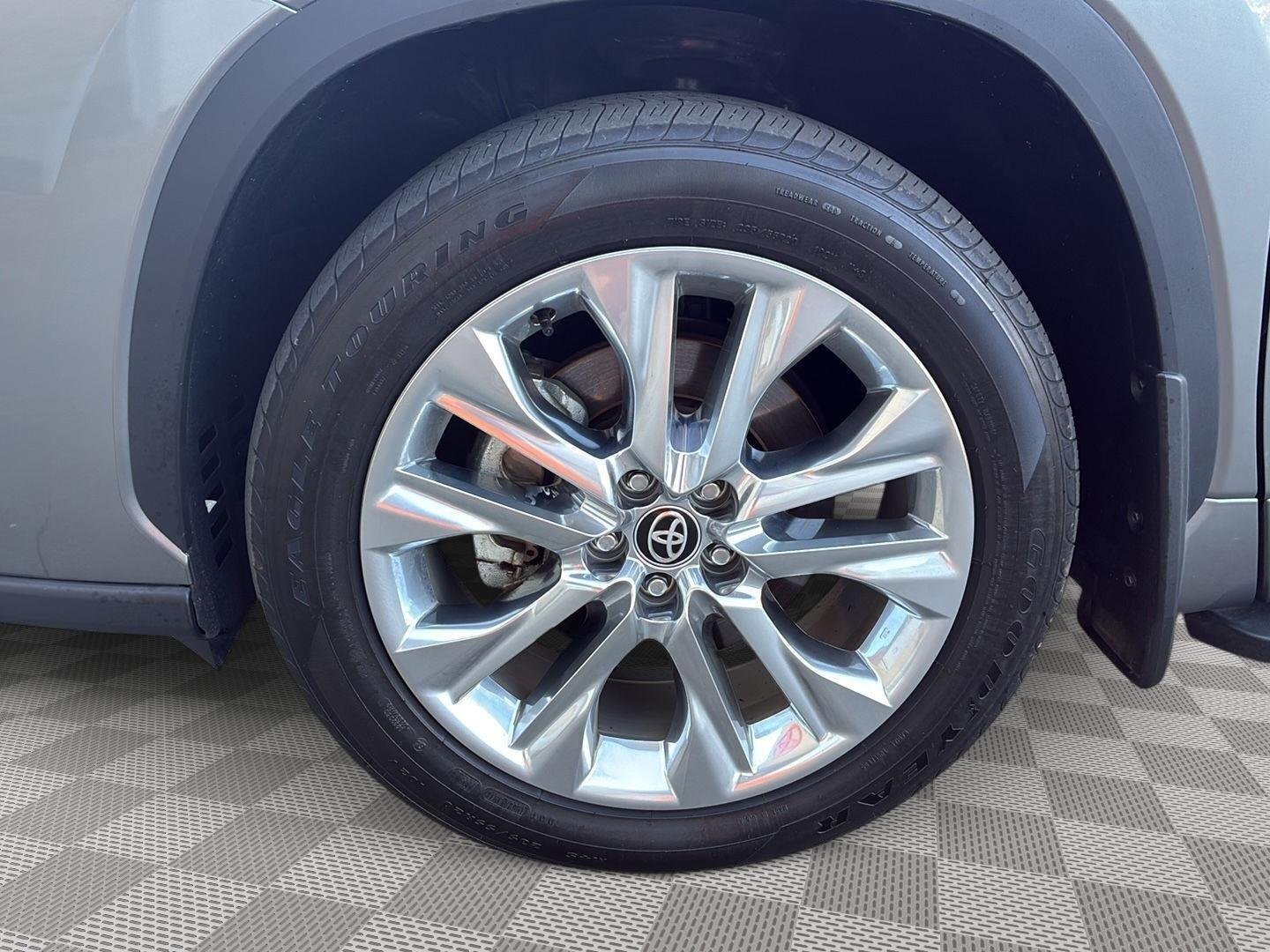 Certified Used 2025 Heavy Metal Toyota Limited image 11