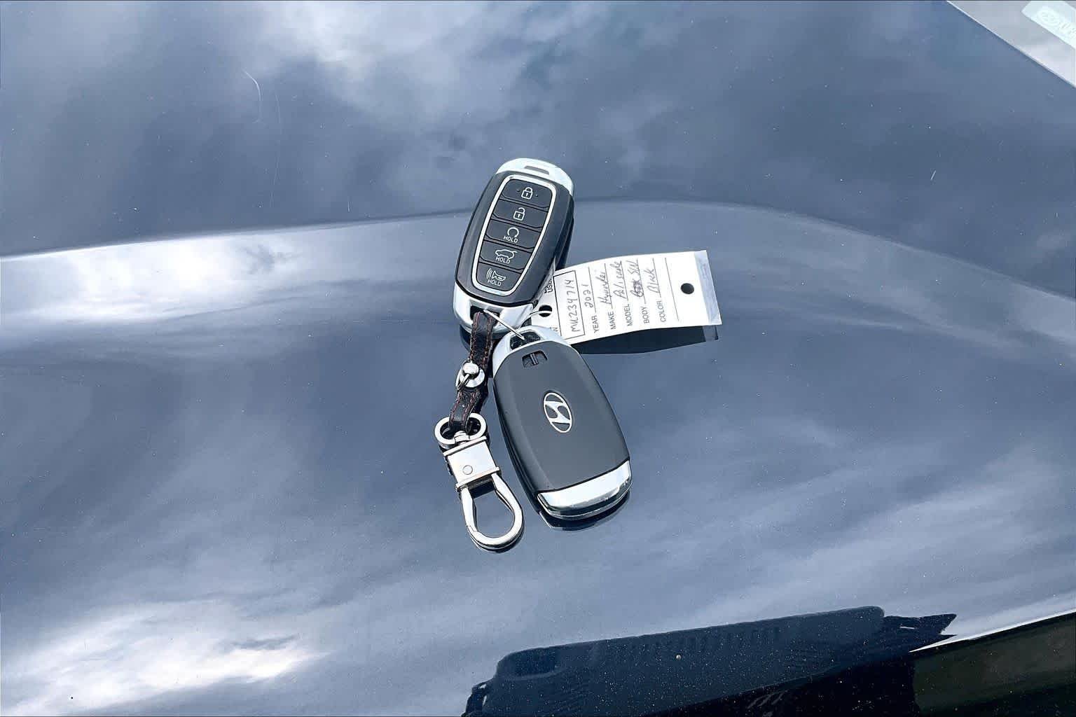 Used 2021 Moonlight Cloud Hyundai SEL image 15