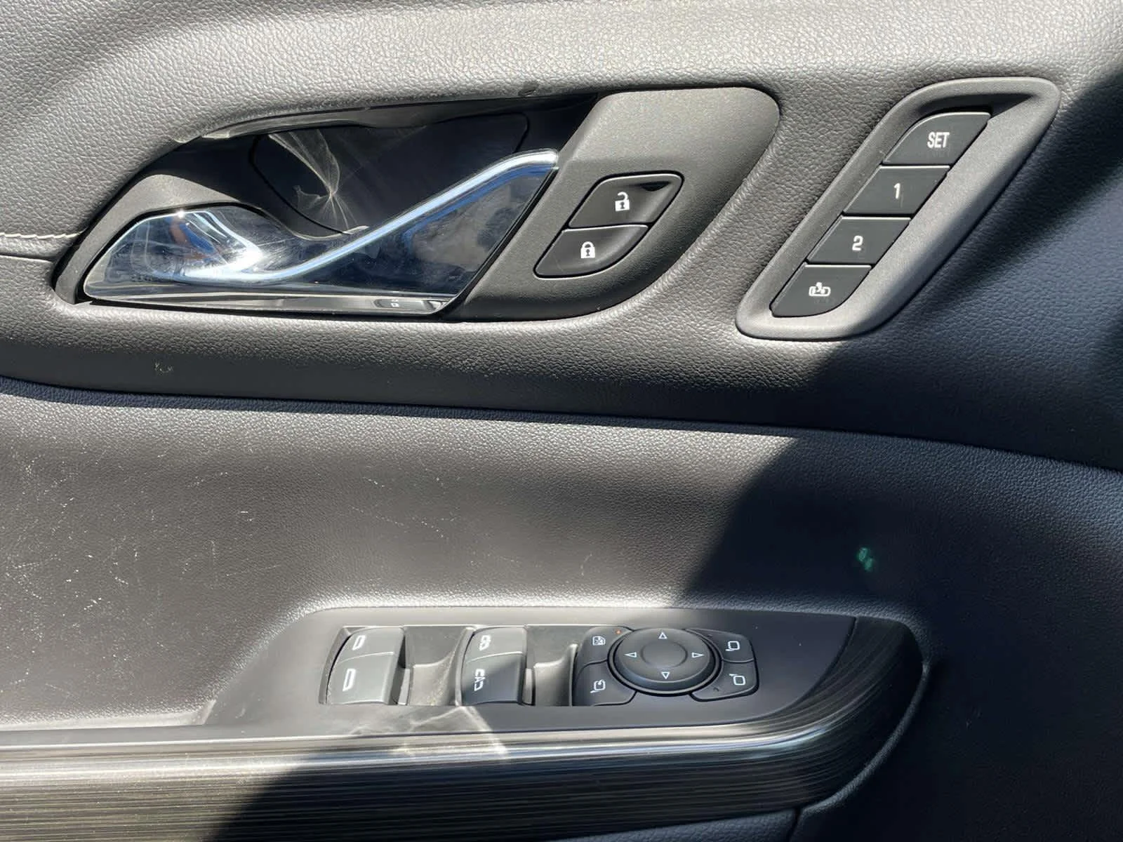 Certified Used 2023 Sterling Metallic GMC SLT image 33