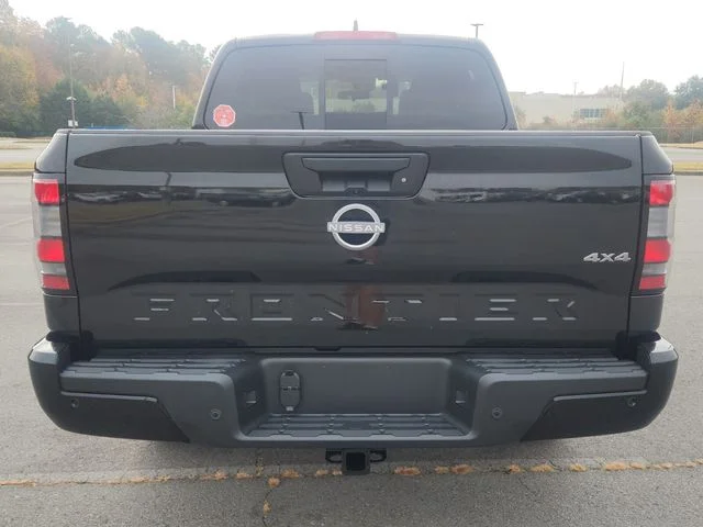 New 2026 Super Black Nissan Crew Cab SV image 4