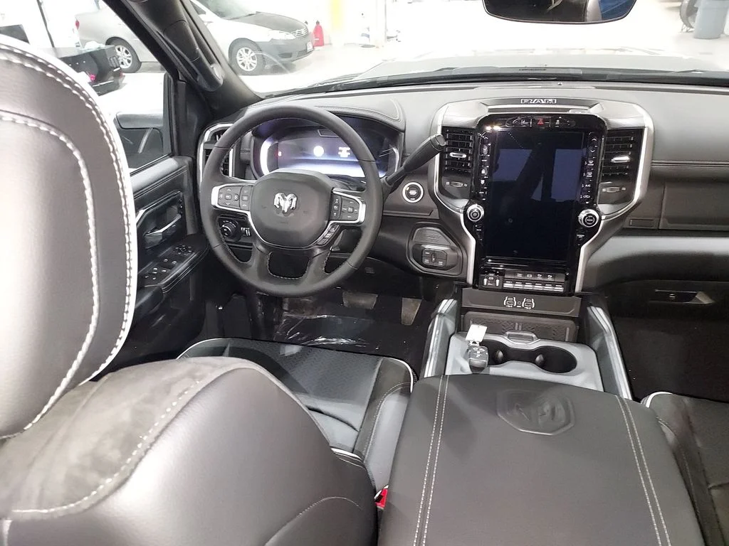 2026 RAM 2500 Laramie - Photo 15