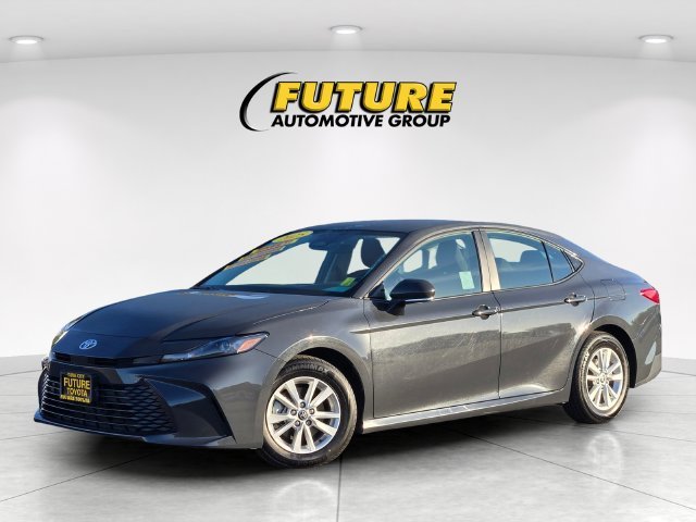 Used 2025  Toyota LE image 8