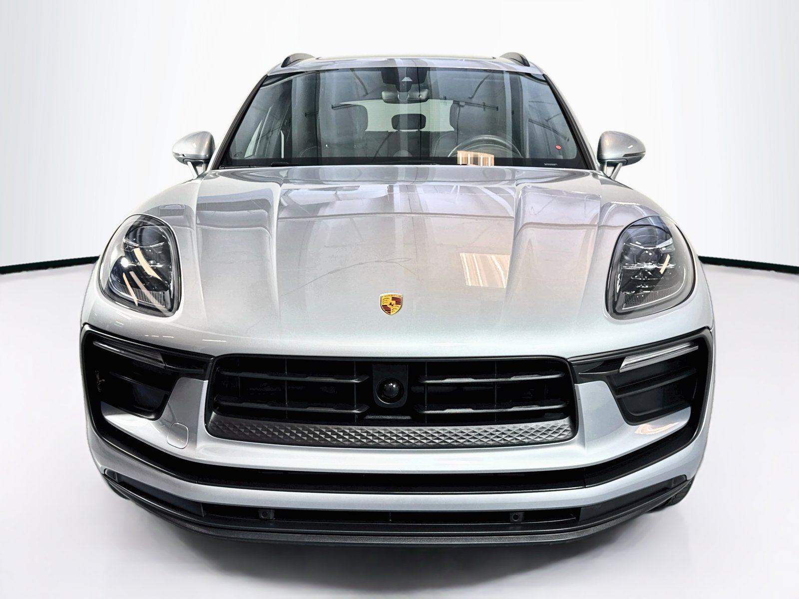 Used 2025 Dolomite Silver Porsche T image 6