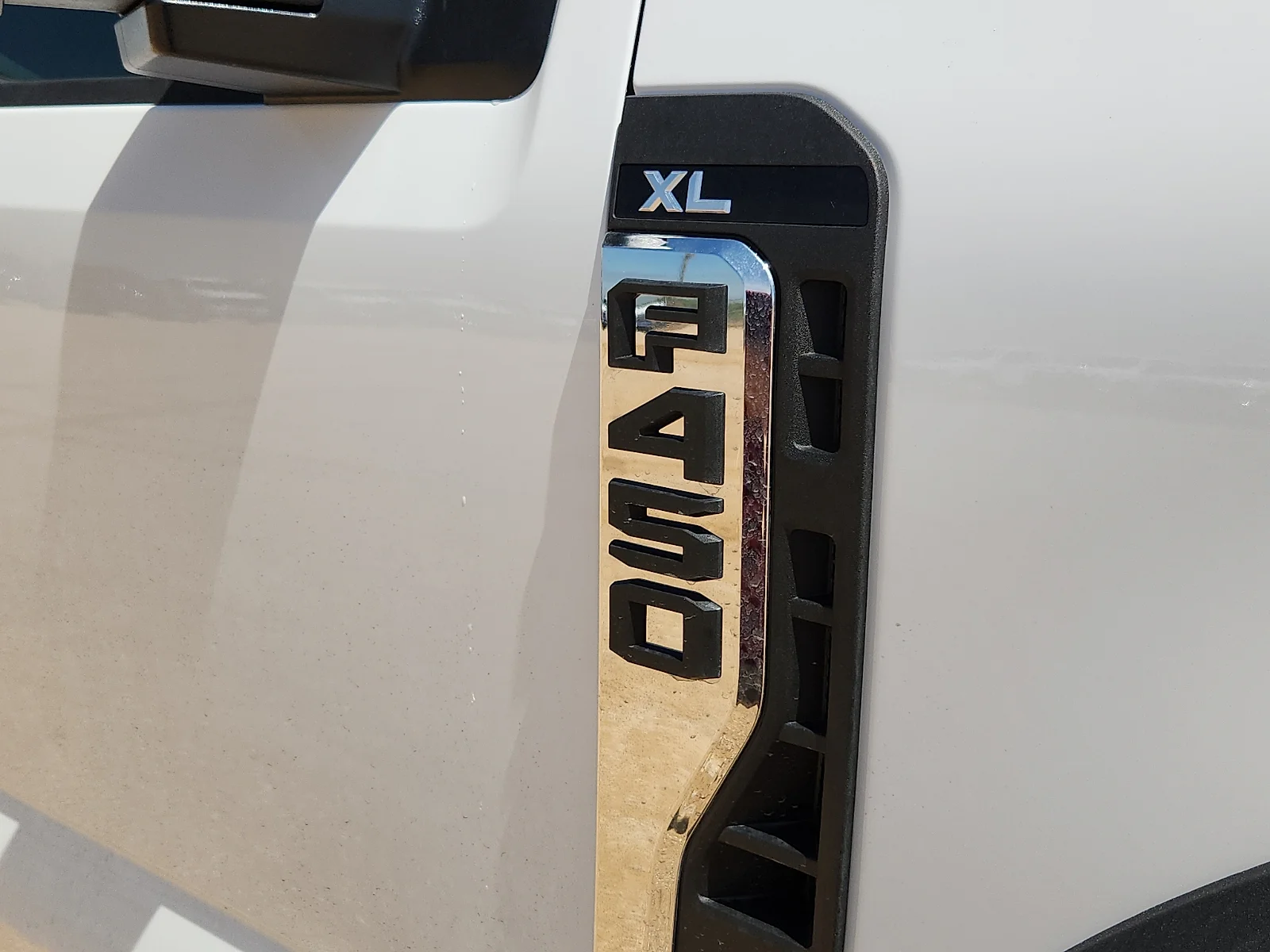 New 2026 Oxford White Ford F-450® XL image 10