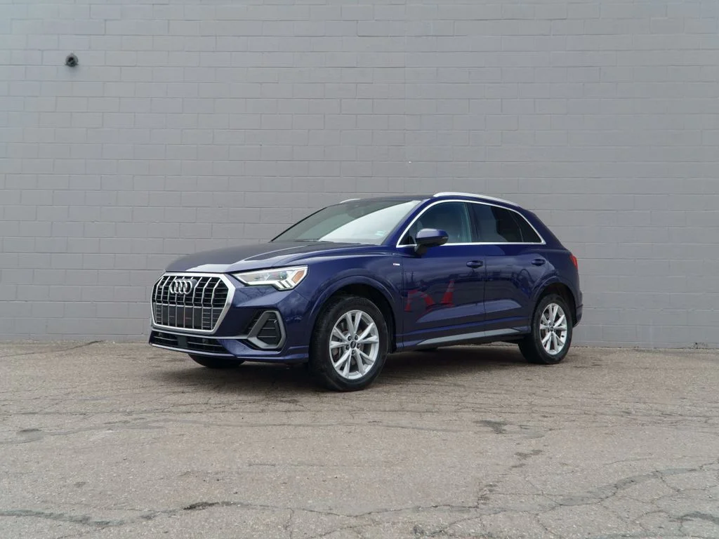 Used 2022  Audi  image 1