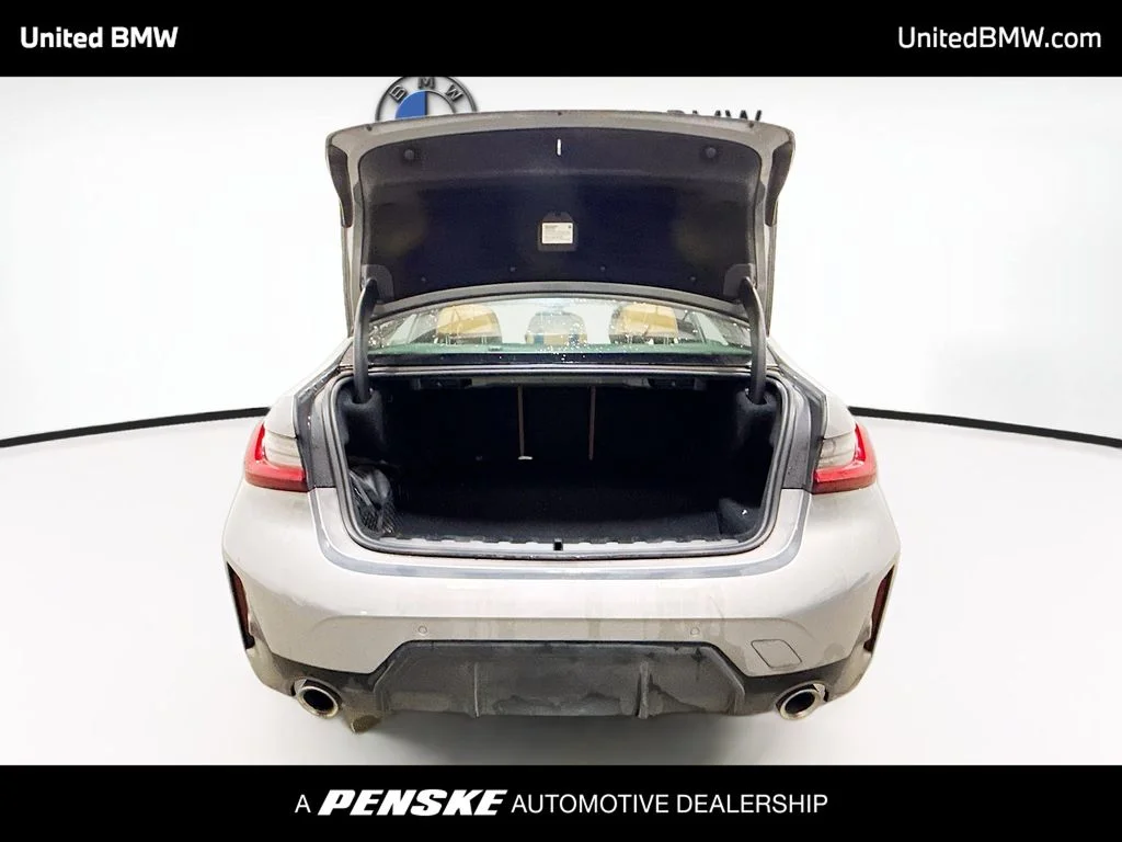 2023 BMW 3 Series 330e - Photo 14