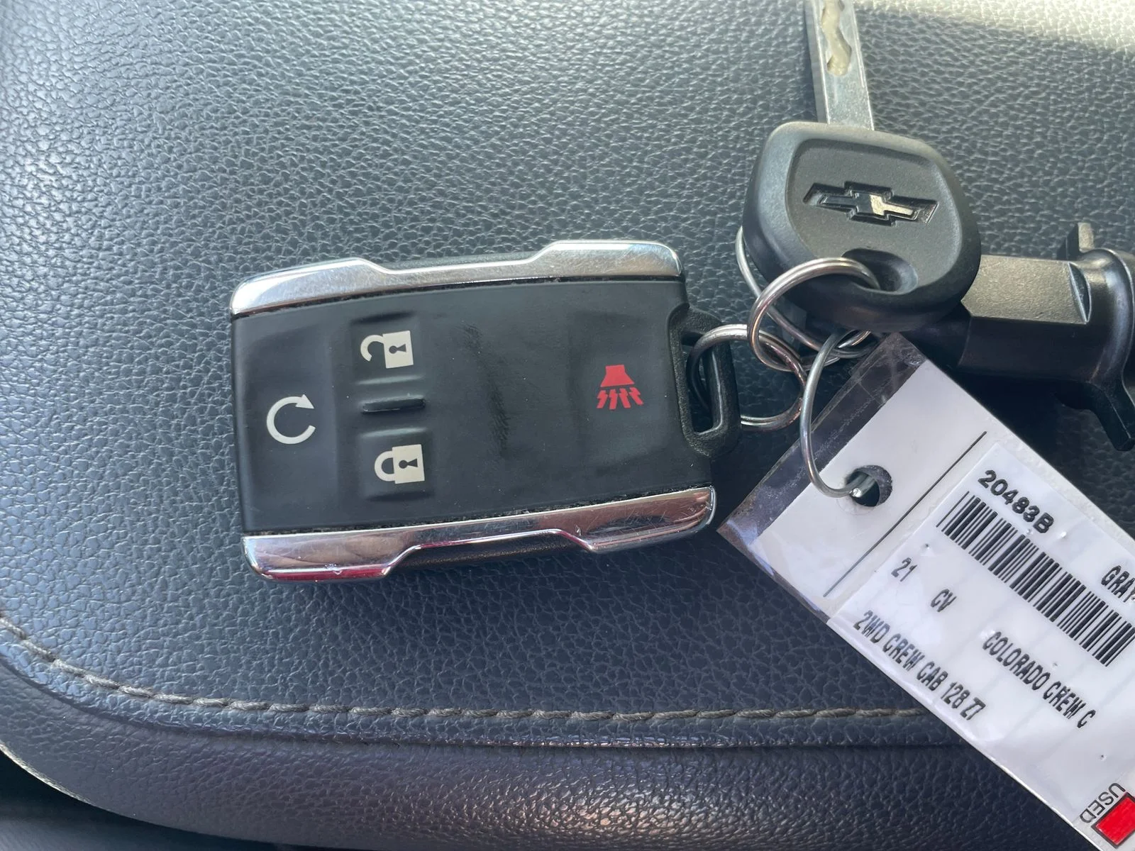 Used 2021 Gray Chevrolet Z71 image 29