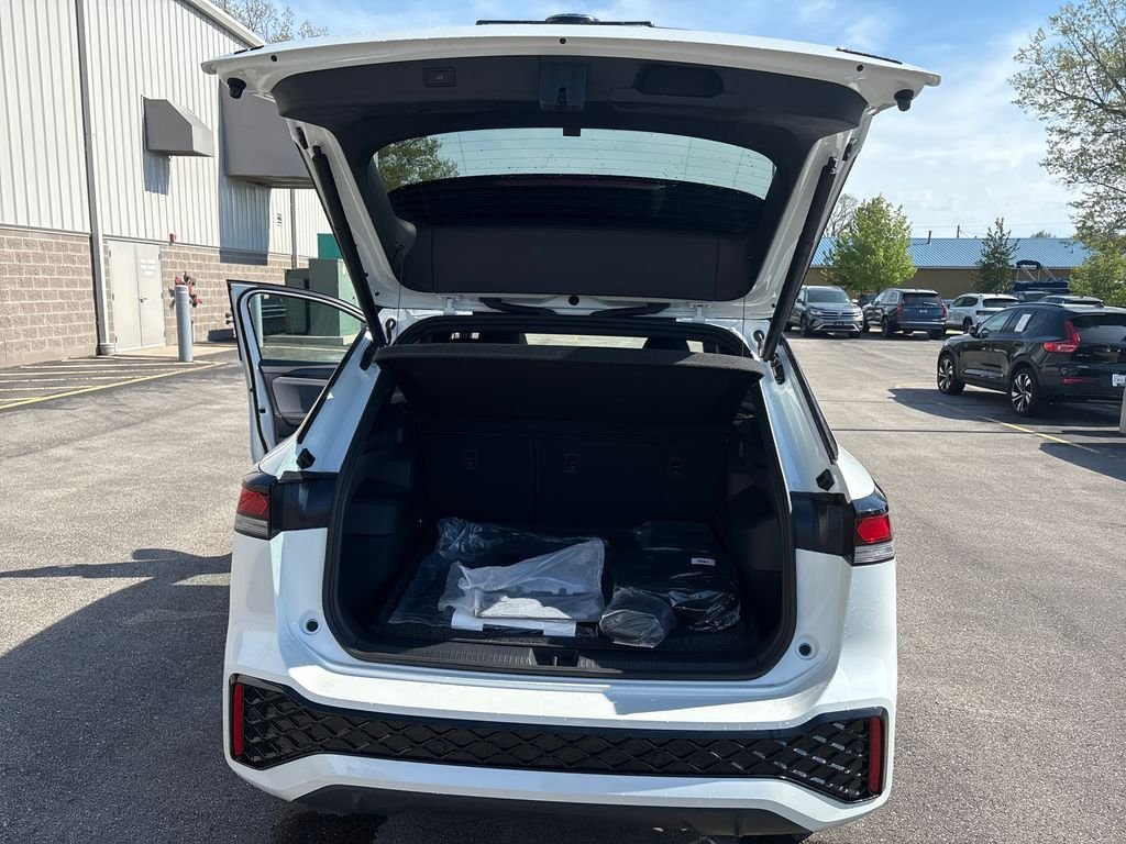 New 2026 White/off-white Volkswagen 2.0T SE R-Line Black image 19