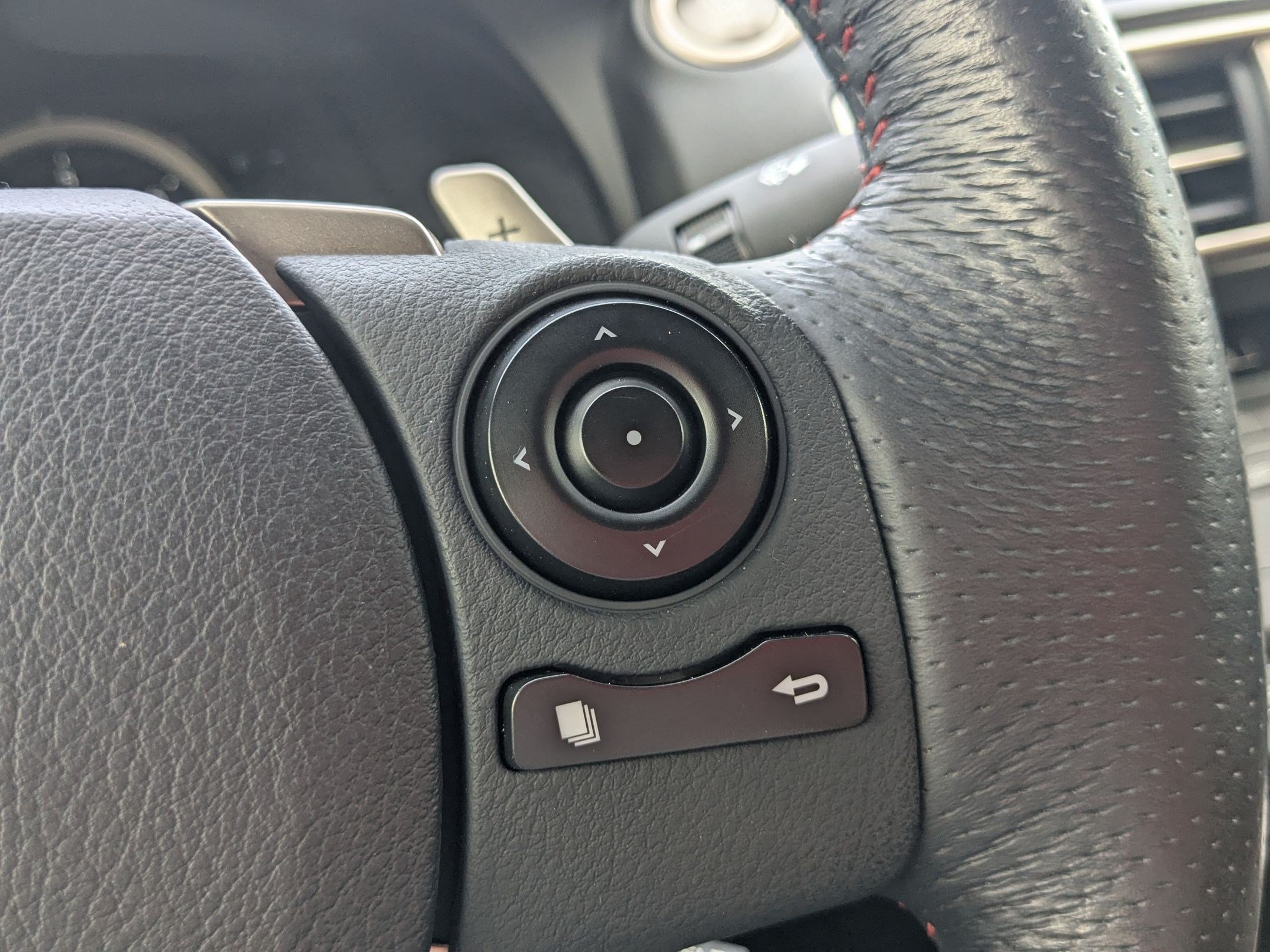 Used 2015 Ultra White Lexus 350 image 19