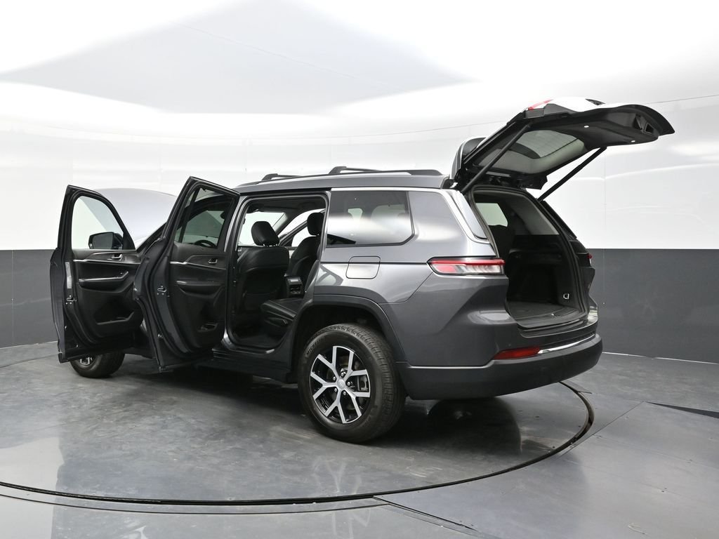 Used 2023 Gray Jeep Limited image 45