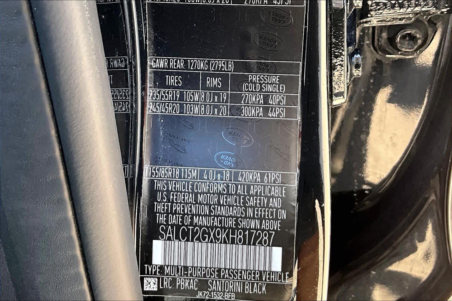 Used 2019 Santorini Black Metallic Land Rover HSE Luxury image 36