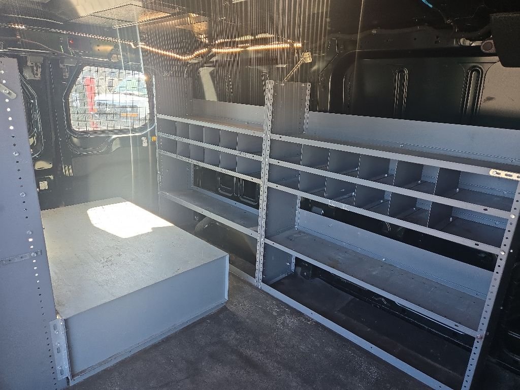 Used 2015 Green Ford Base image 22
