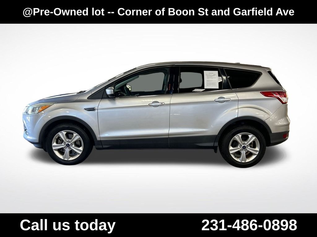 Used 2016 Silver Ford SE image 2
