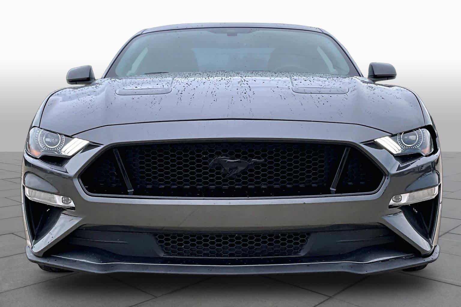 Used 2019 Magnetic Metallic Ford GT image 4