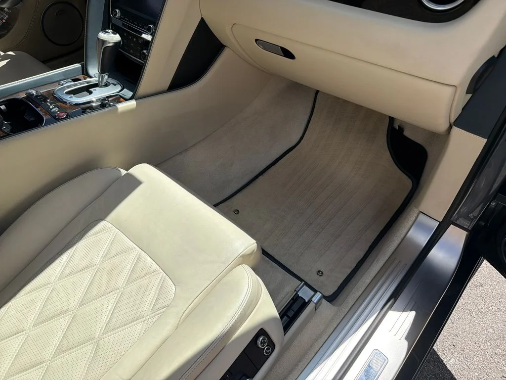 Used 2012  Bentley Base image 38