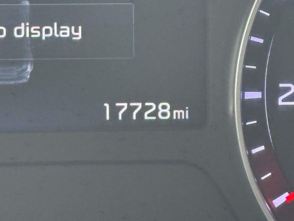 Used 2023 Red Kia LXS image 23