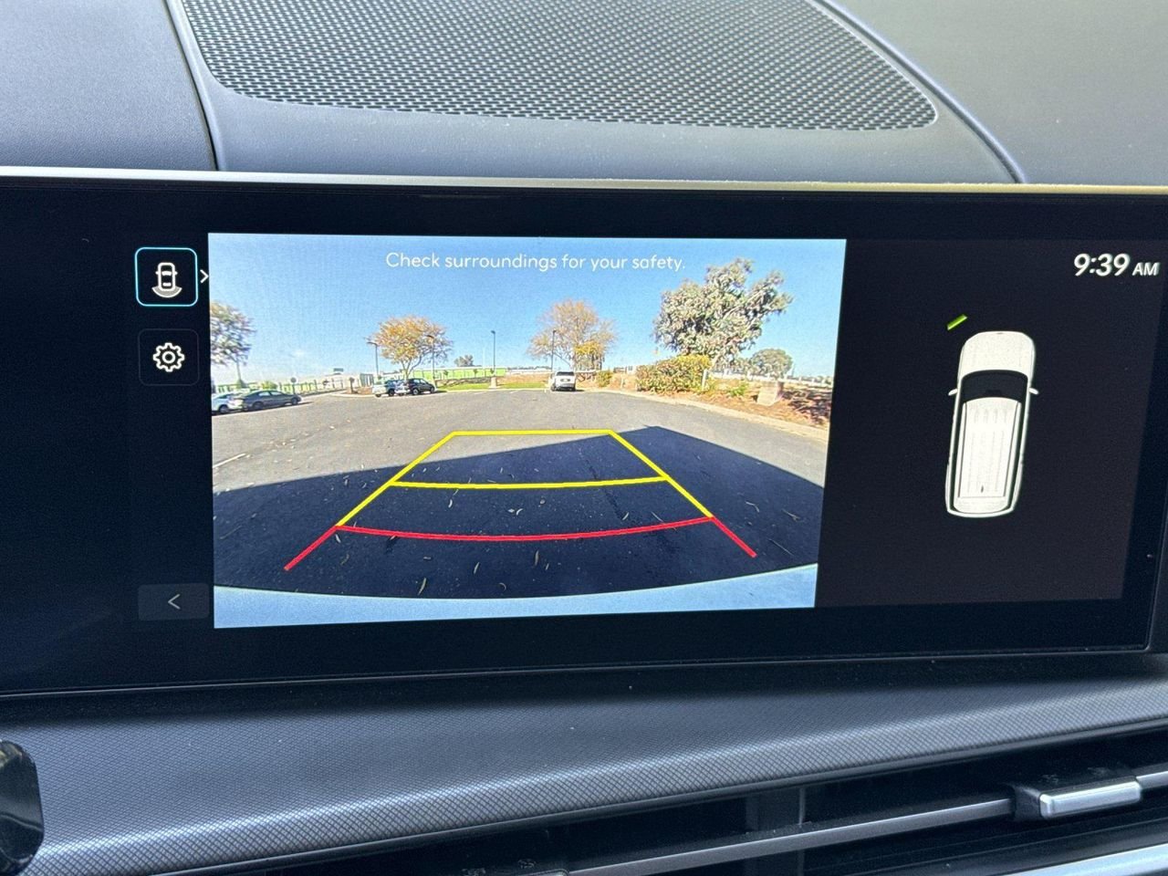 New 2026 White Hyundai SEL AWD image 18