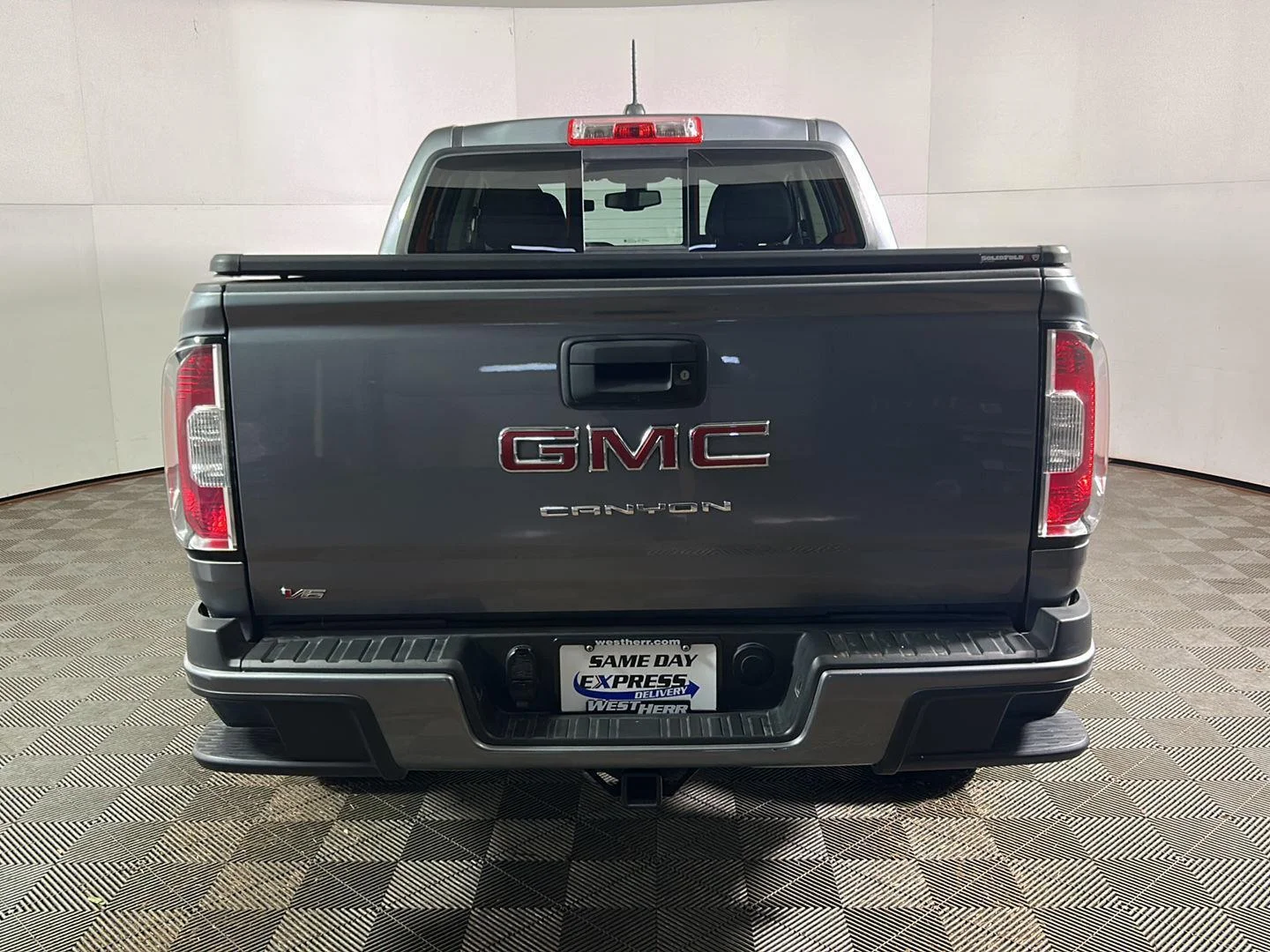 Used 2022 Satin Steel Metallic GMC 4WD Elevation image 7