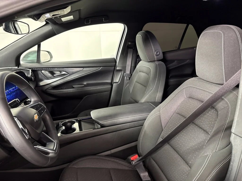 Certified Used 2025 Sterling Gray Metallic Chevrolet LT image 31
