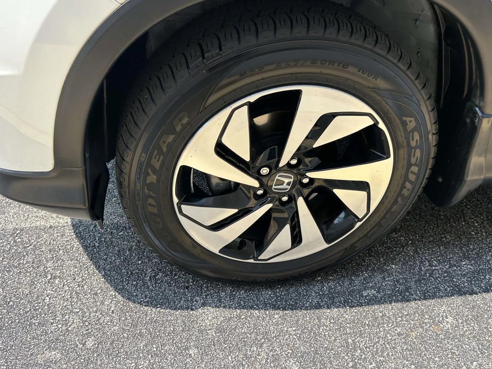 Certified Used 2016 White Honda 2WD 5dr Touring image 5