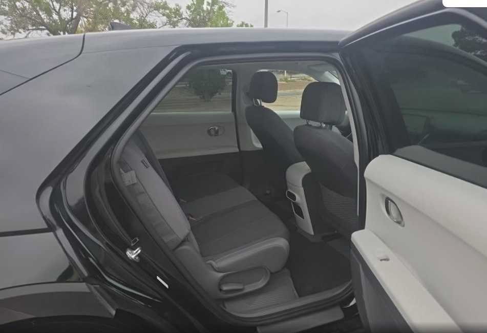 Used 2024 Abyss Black Hyundai SEL image 9