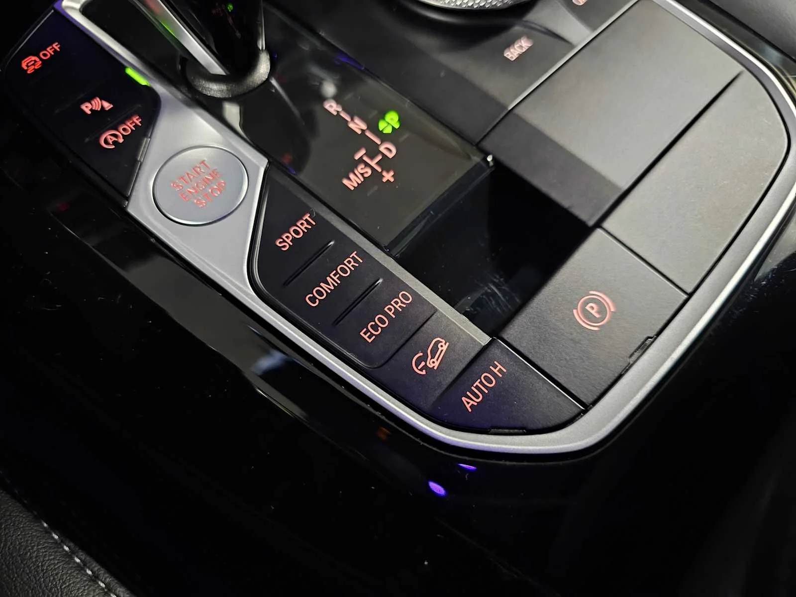 Used 2022 Dark Graphite Metallic BMW xDrive30i image 25