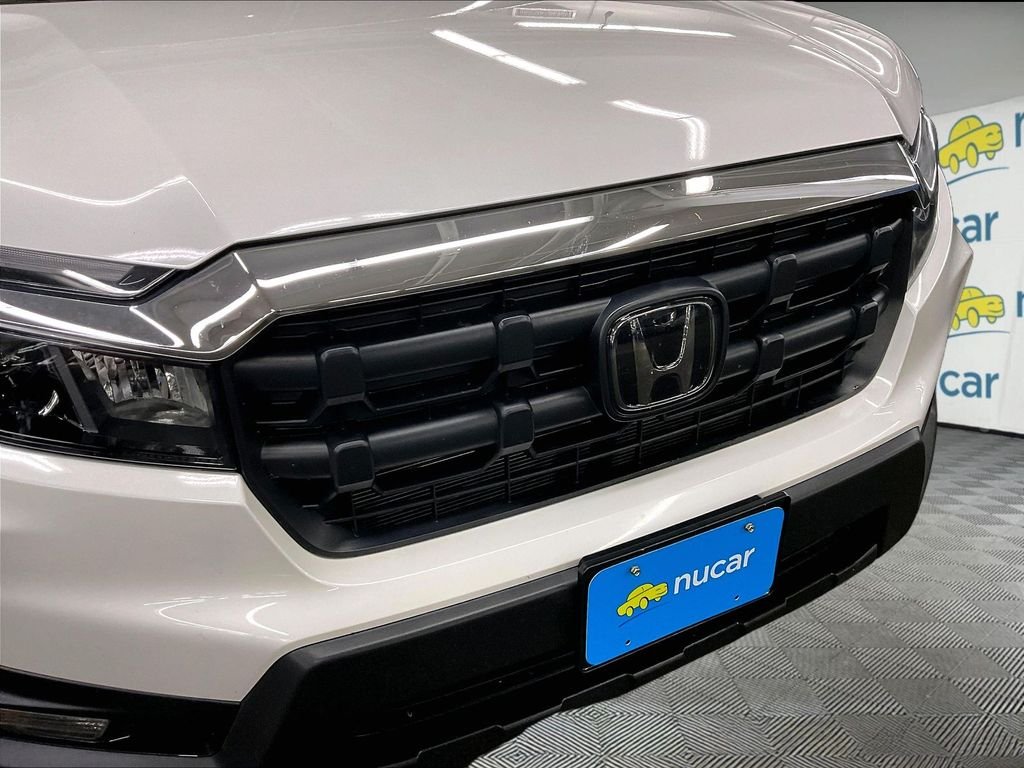 Used 2024 White Honda RTL image 32