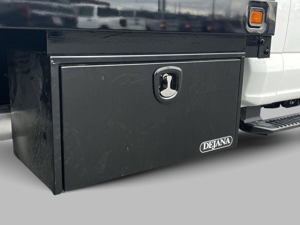 2025 Ford F-550 Super Duty Chassis Cab XL - Photo 15