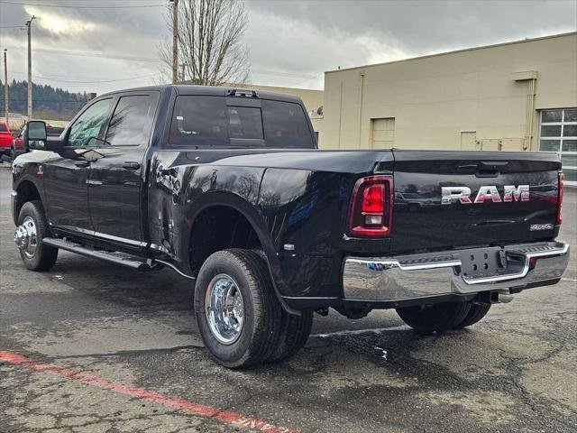 New 2026 Diamond Black Crystal Pearl-Coat Exterior Paint RAM TRADESMAN image 5
