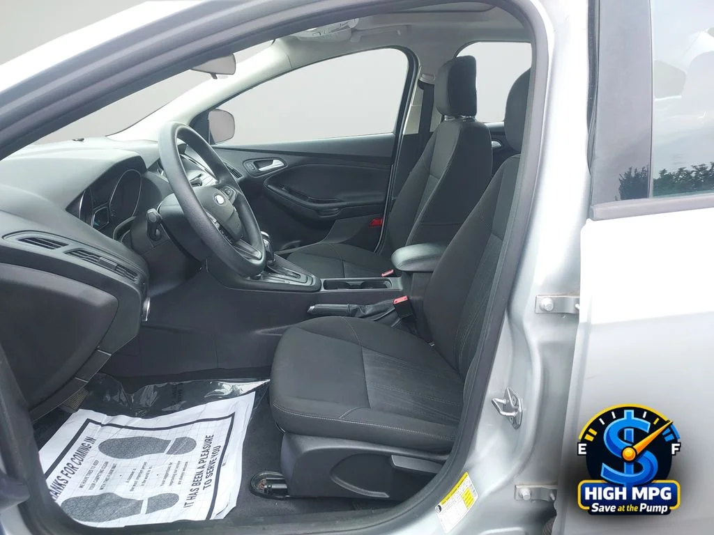 Used 2015 Silver Ford SE image 30