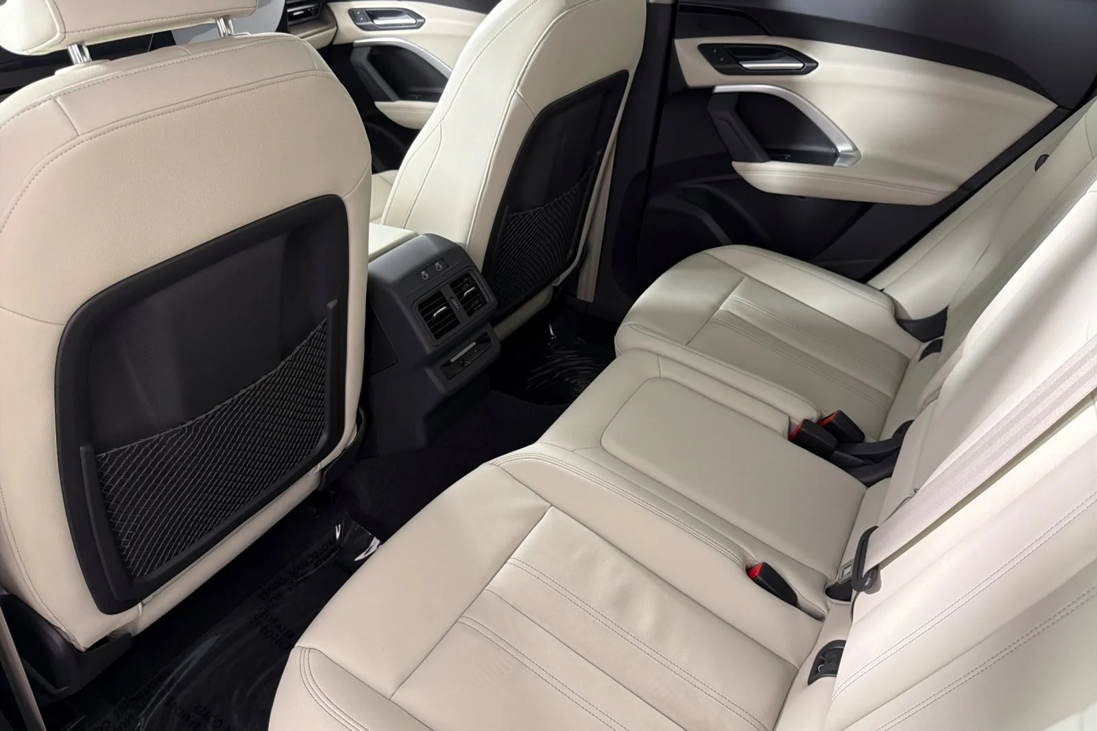 Used 2025 Glacier White Metallic Audi Premium 2.0 TFSI quattro image 11