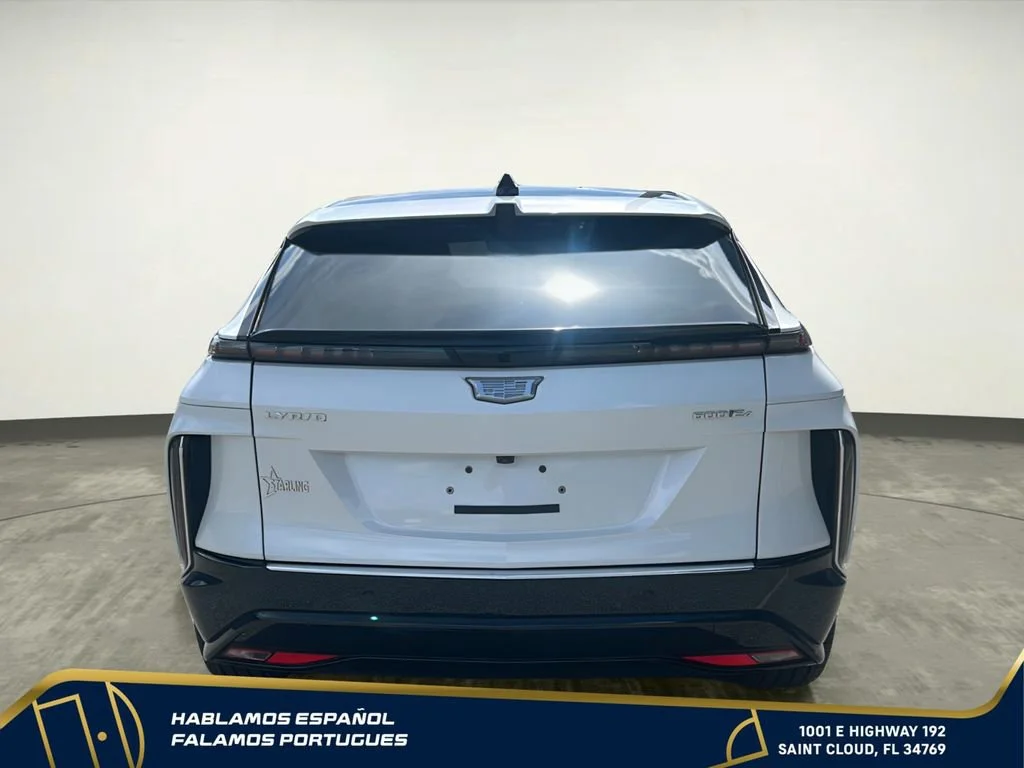 Used 2025 Crystal White Tricoat Cadillac Luxury 3 image 5