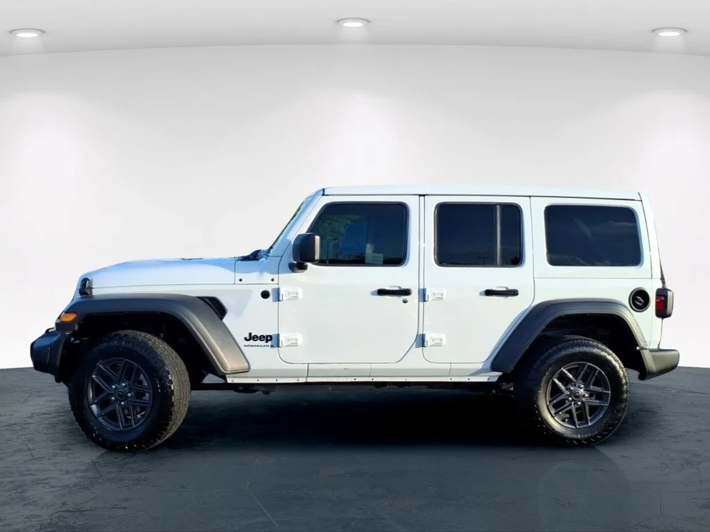 Used 2025 White Jeep Sport S image 16