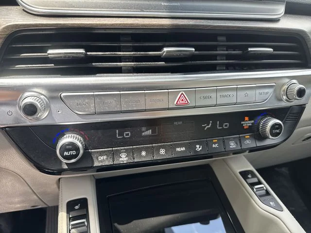 Used 2020 Green Kia EX image 26