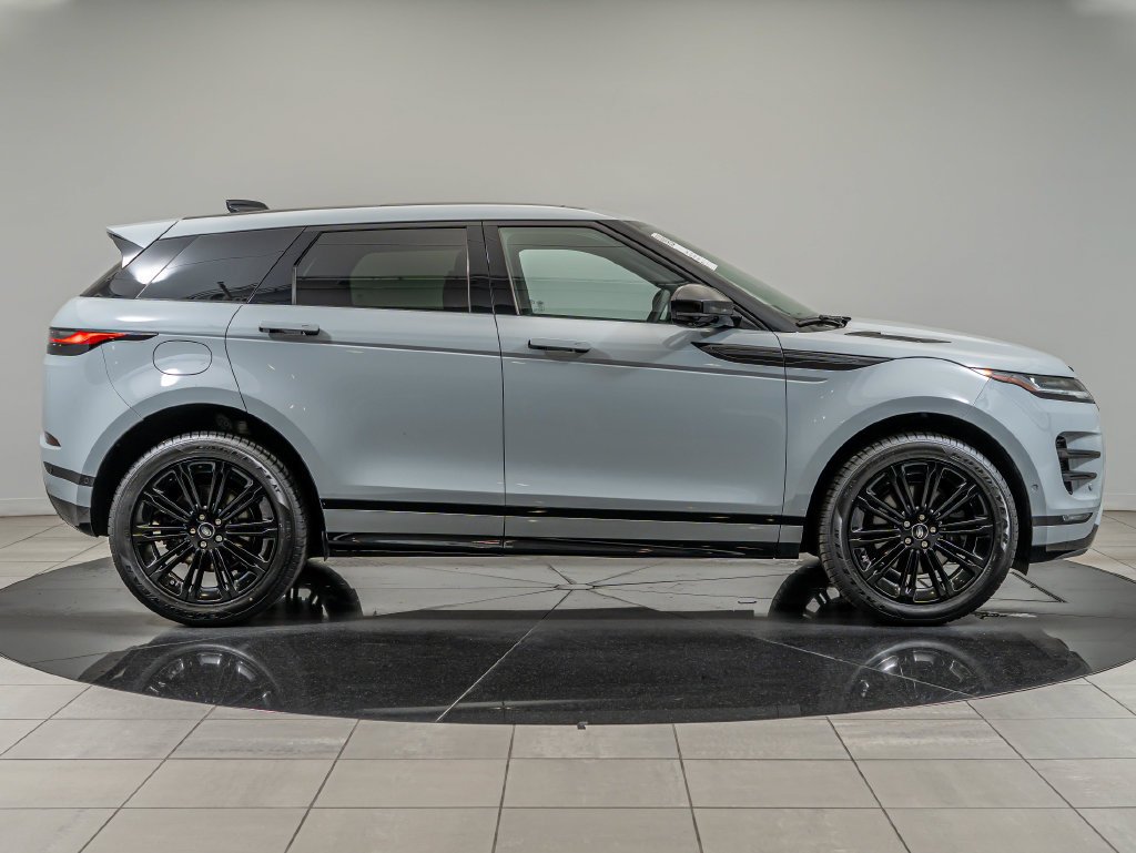 Used 2026 Arroios Grey Metallic Land Rover Dynamic image 4