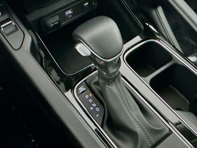 Used 2025 Silver Kia S image 17