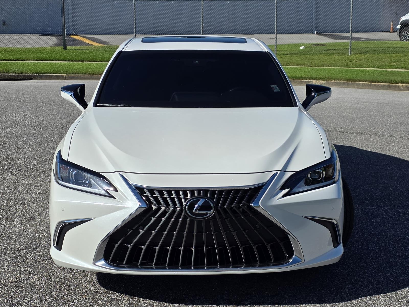 Certified Used 2025 White Pearl Lexus 350 image 2