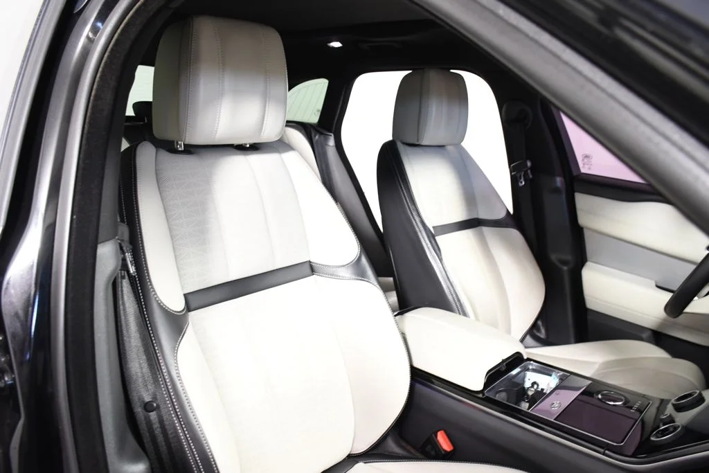 Used 2018 Santorini Black Land Rover HSE R-Dynamic image 20