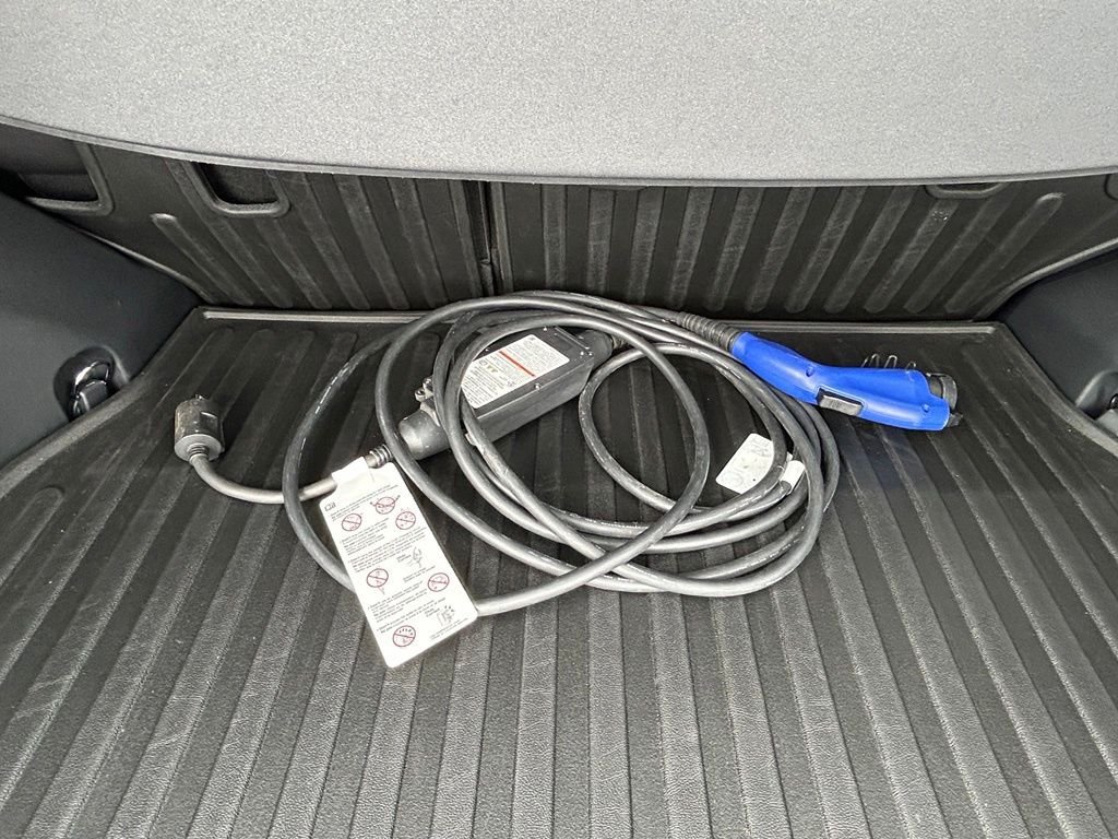 Used 2023 Ice Toyota SE image 52