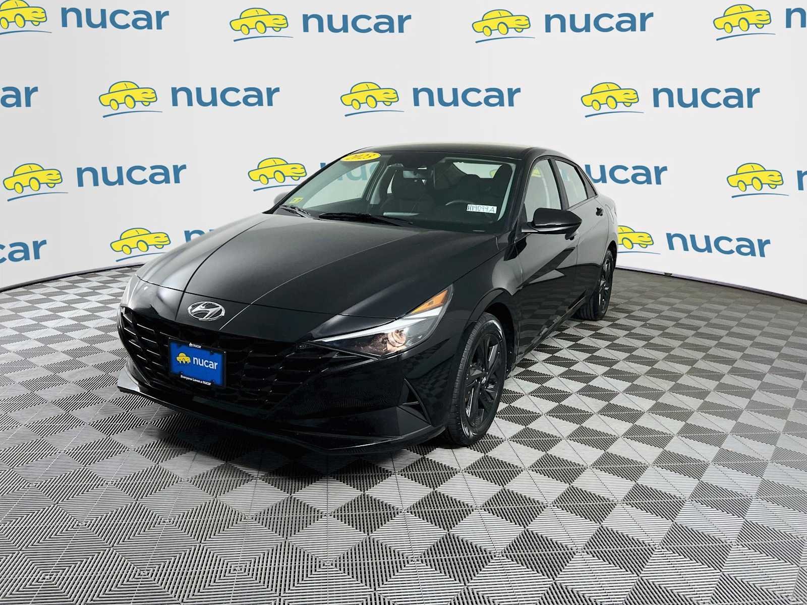 Used 2023 Onyx Black Hyundai SEL image 3