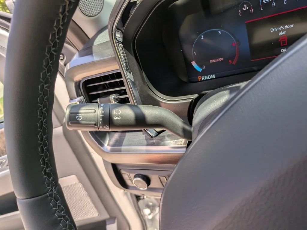 New 2026 Star White Metallic Tri-Coat Ford F-250® Lariat® image 44